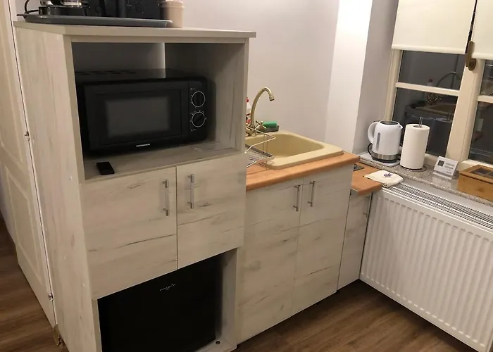 Cozy Central Apartment